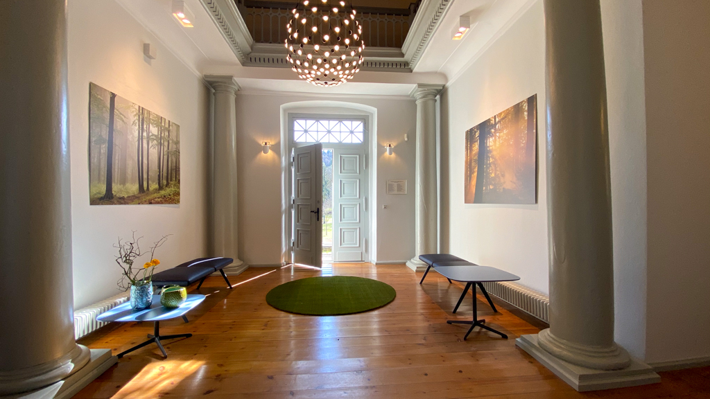 NEUE Öffnungszeiten ab April NEUE Öffnungszeiten ab April